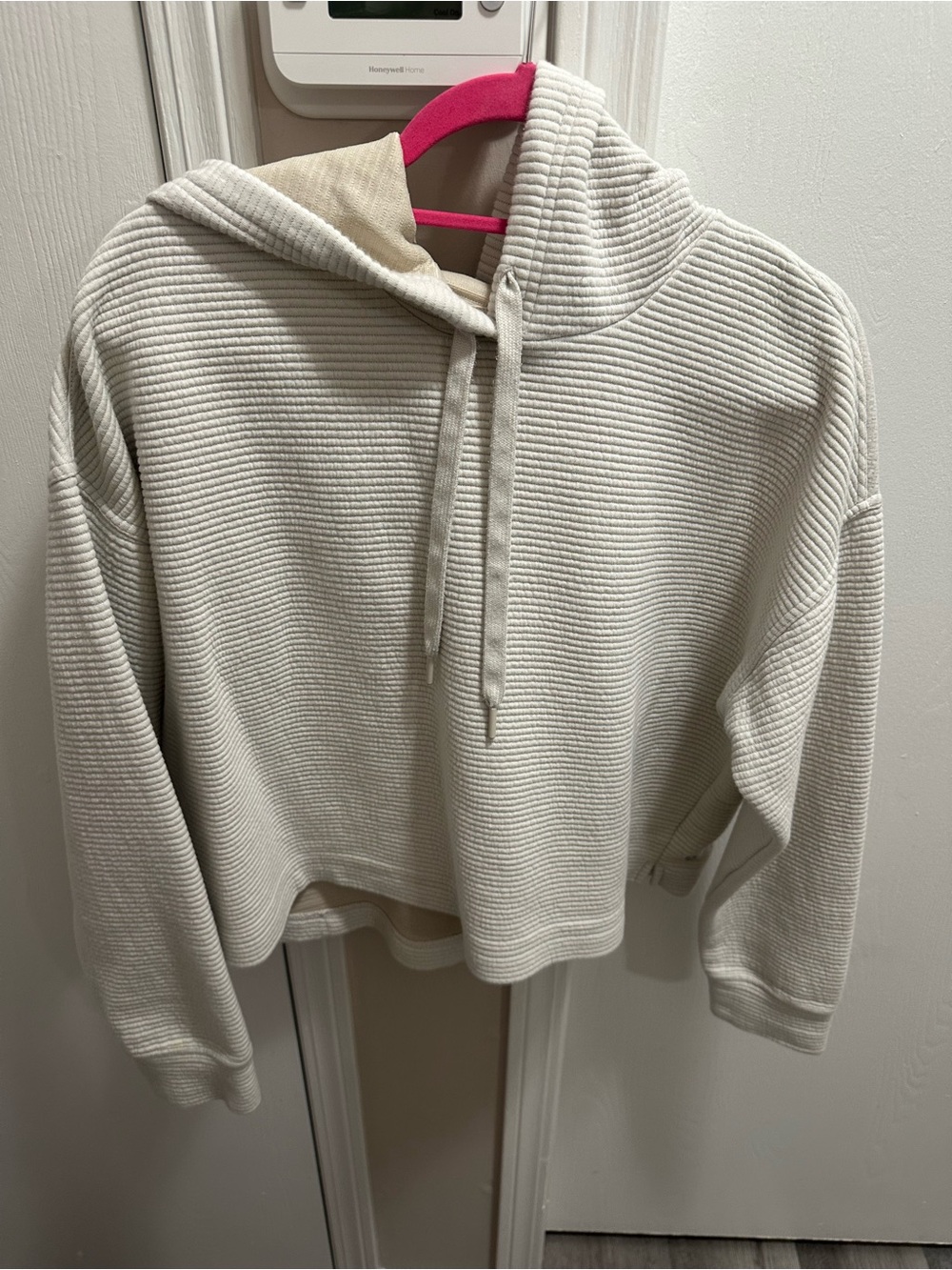 Zella Cream Ribbed Cropped Hoodie